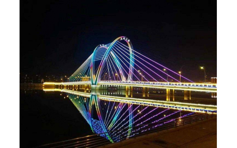做好這四點(diǎn)，城市廣場(chǎng)夜景照明能給人們提供視覺(jué)享受