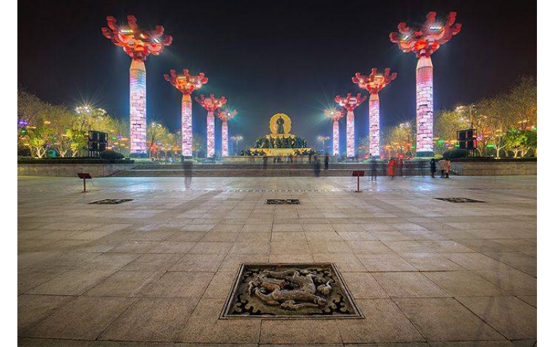 如何做廣場亮化能夠成為城市的一道亮麗風(fēng)景線？