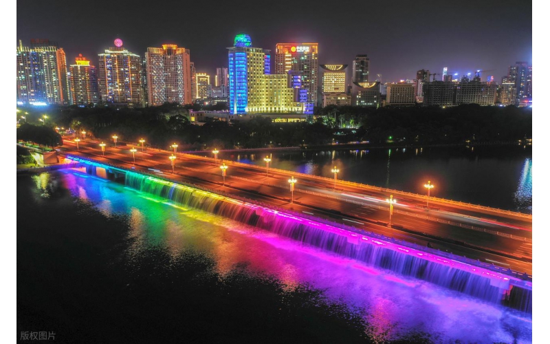 光影織齊魯 文脈耀星河 —— 山東地標亮化工程的文化賦能與科技革新