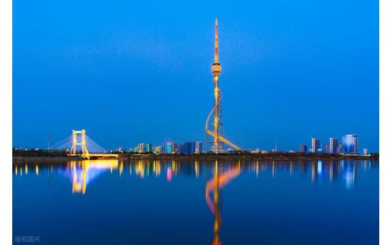 光影筑齊魯 匠心亮萬(wàn)家&mdash;&mdash;山東原實(shí)科技用燈光點(diǎn)亮十六地市繁華